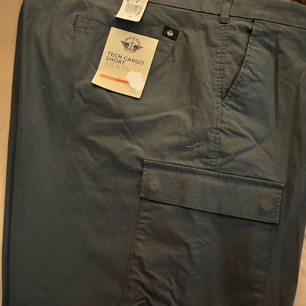 Dockers Tech cargo Short - Picture 2 of 10
